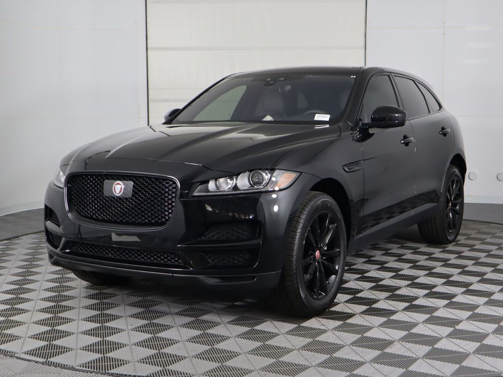 Ягуар f Pace черный